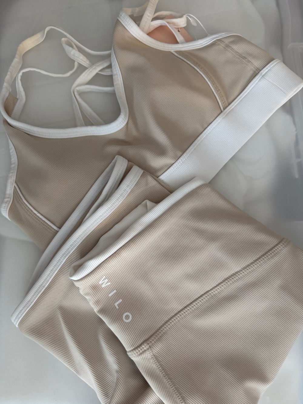 New Wilo Women’s Top and Shorts size S - Picture 1 of 4